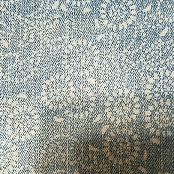 Aeropostale Jean Shorts with a Floral Design - Picture 4 of 4